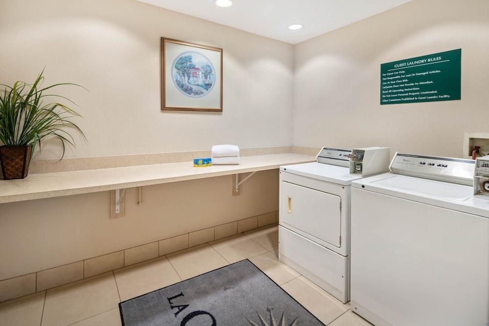 La Quinta Inn And Suites Fort Myers I-75 Экстерьер фото