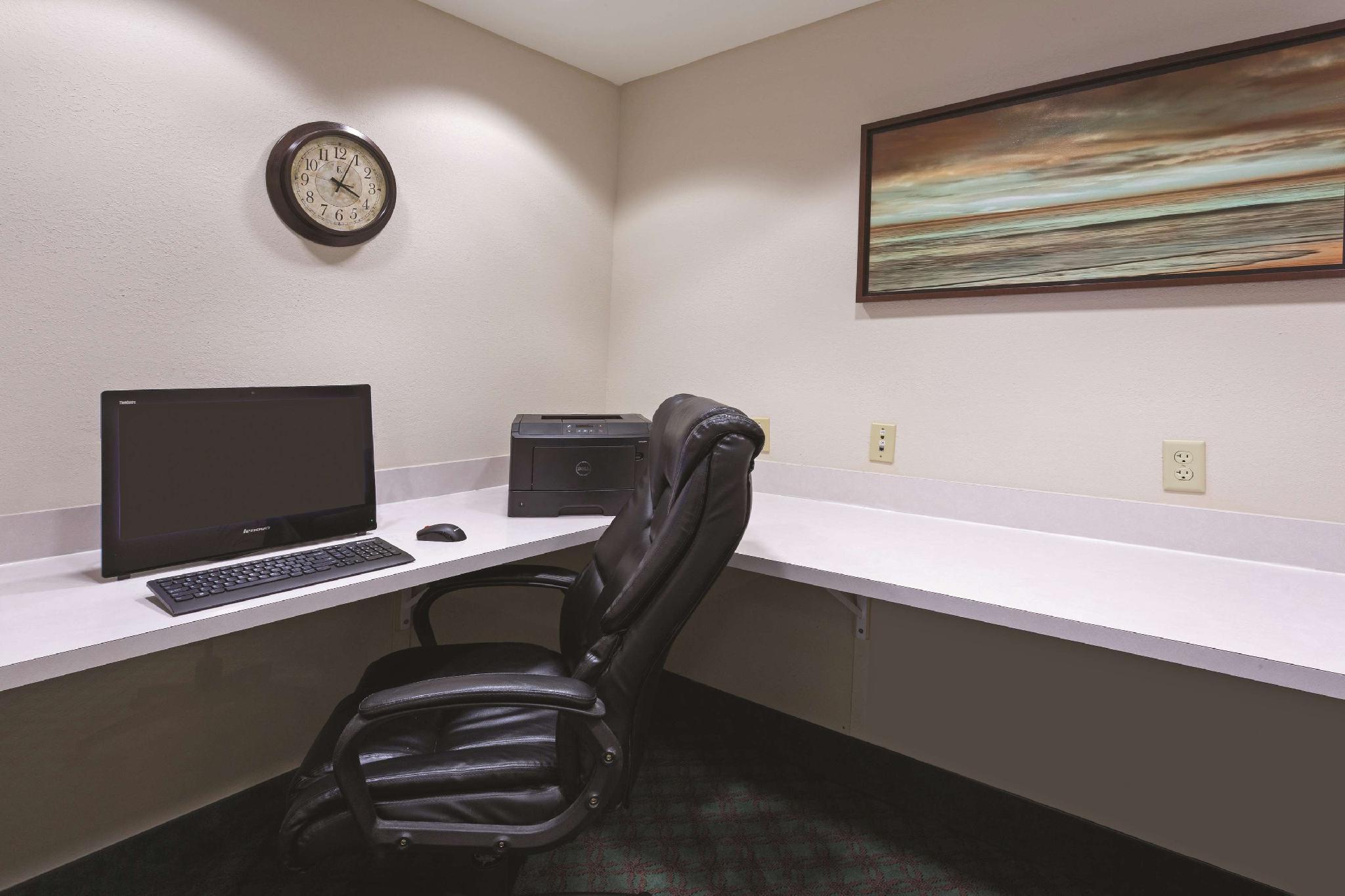 La Quinta Inn And Suites Fort Myers I-75 Экстерьер фото