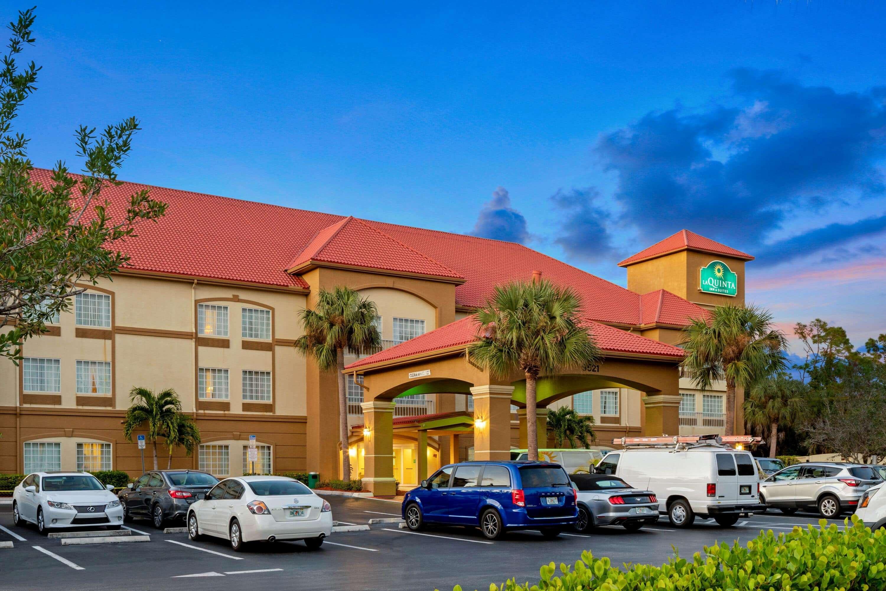 La Quinta Inn And Suites Fort Myers I-75 Экстерьер фото