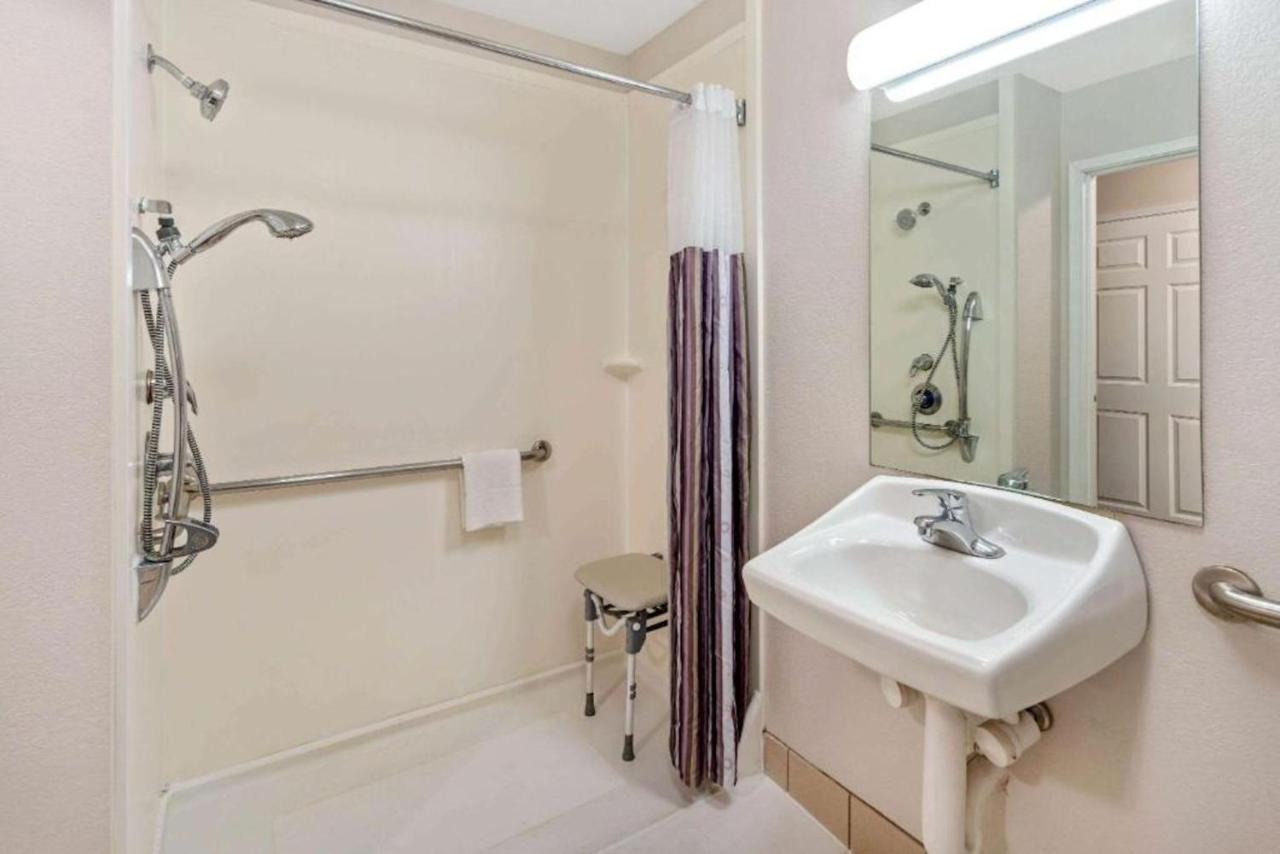 La Quinta Inn And Suites Fort Myers I-75 Экстерьер фото