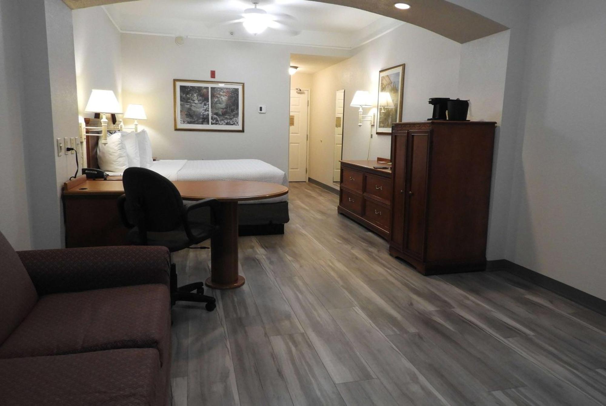 La Quinta Inn And Suites Fort Myers I-75 Экстерьер фото