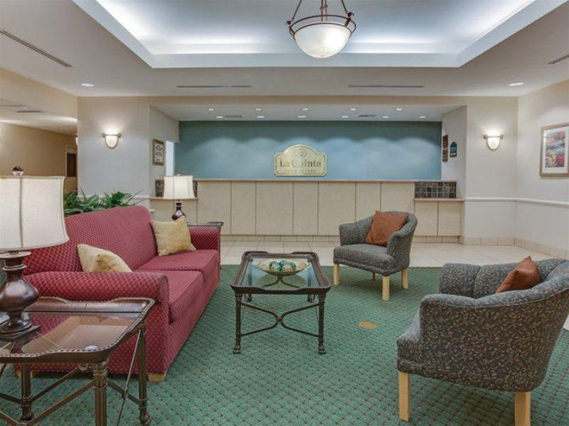 La Quinta Inn And Suites Fort Myers I-75 Экстерьер фото